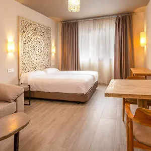 By Qhotels Апартаменты Севилья